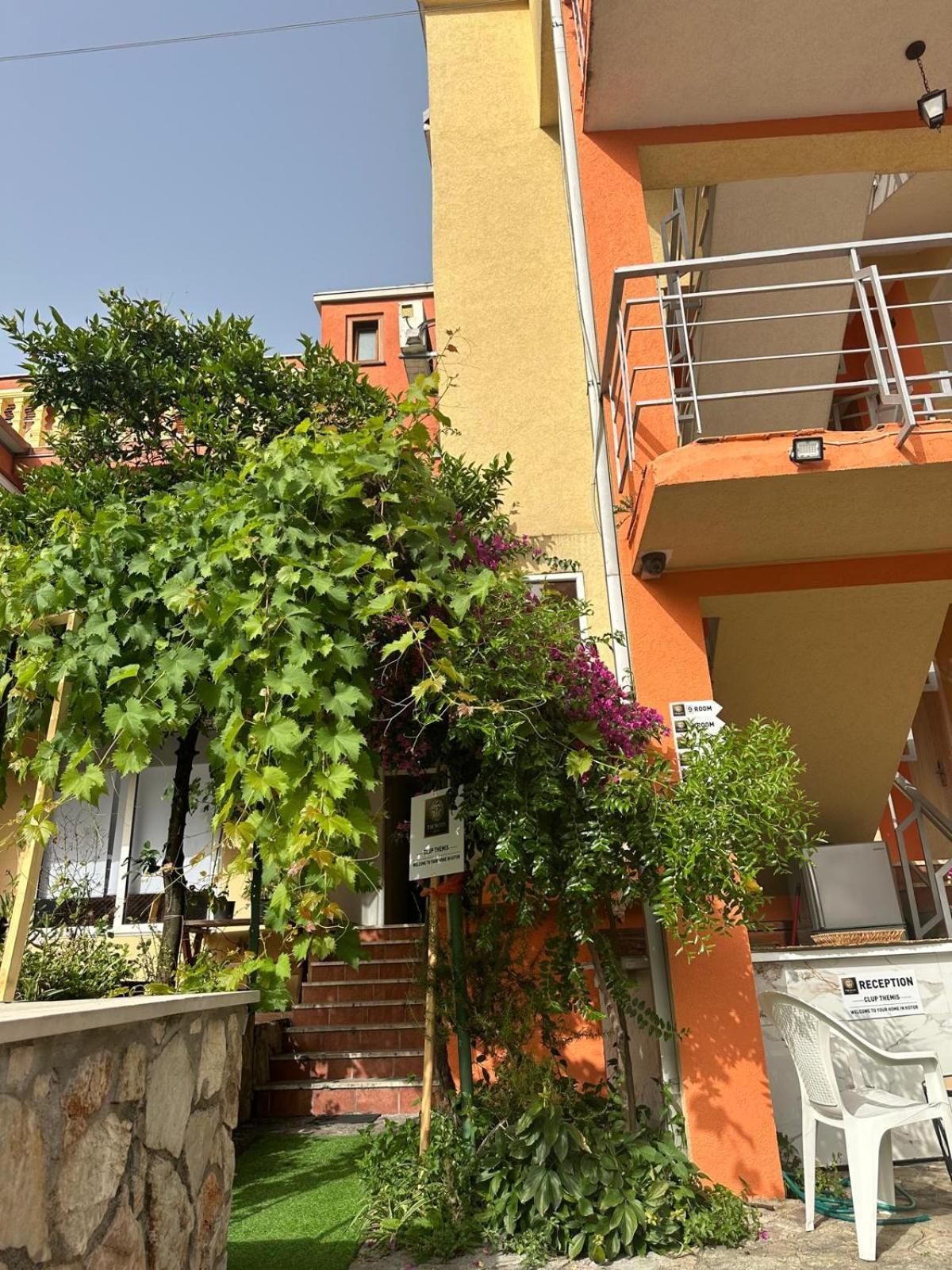 Themis Apart Hotel Kotor Dış mekan fotoğraf