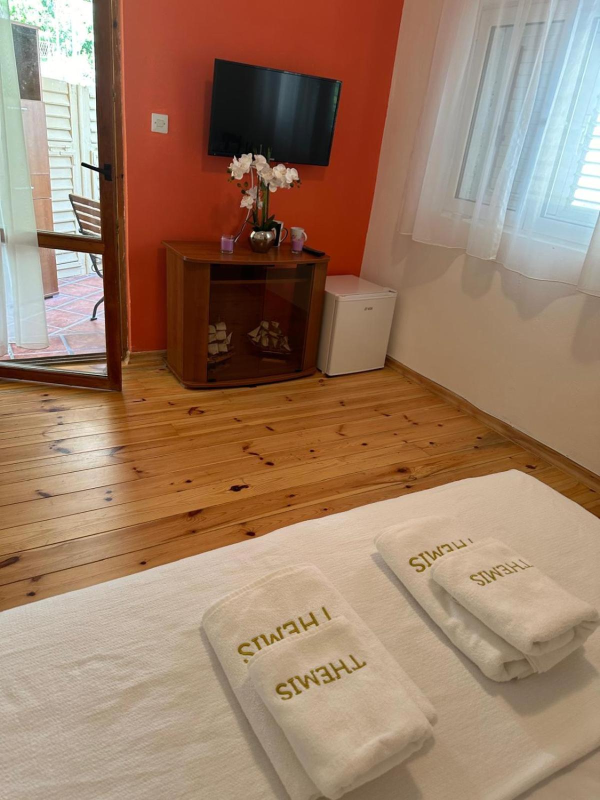 Themis Apart Hotel Kotor Dış mekan fotoğraf