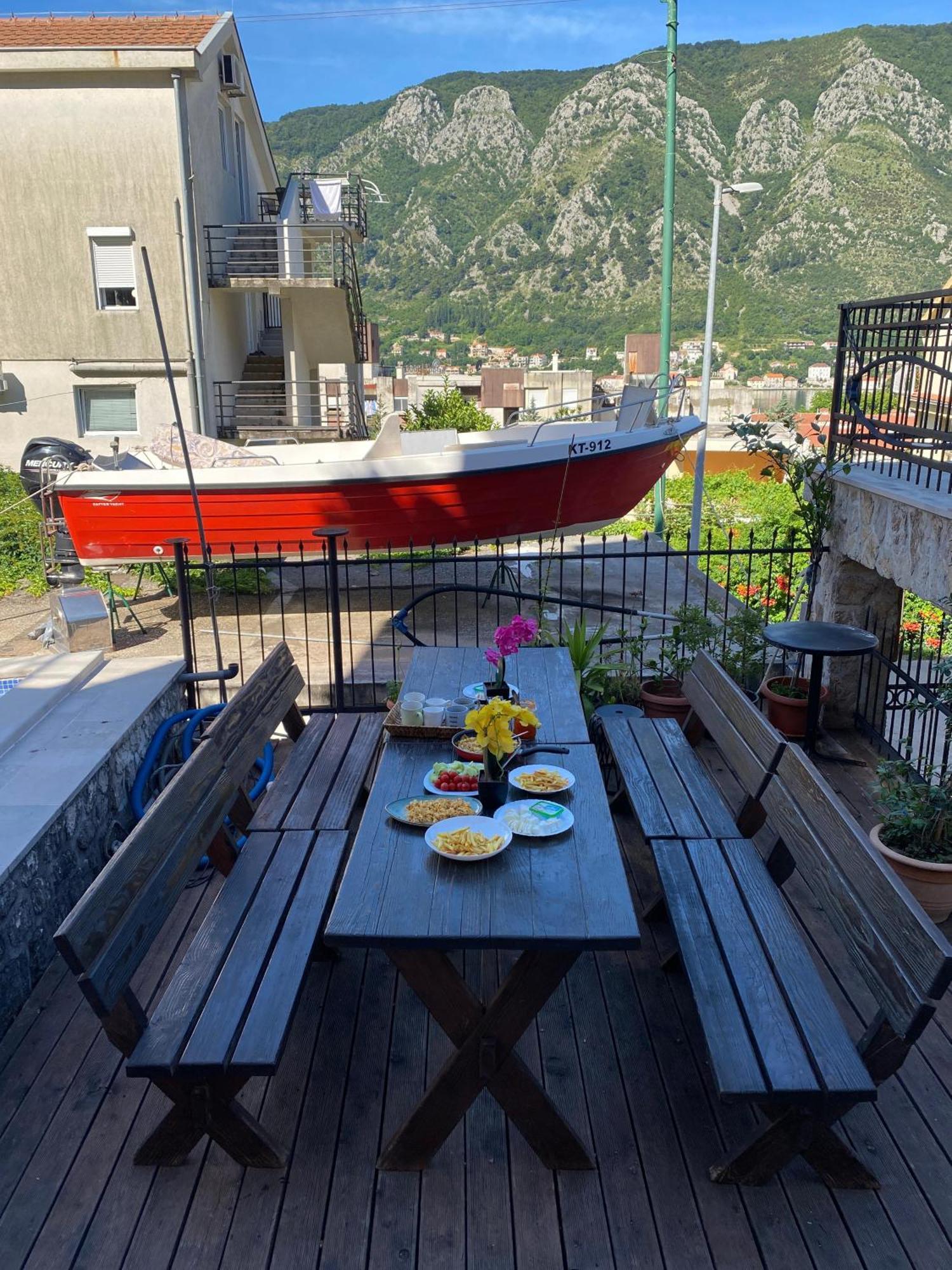 Themis Apart Hotel Kotor Dış mekan fotoğraf