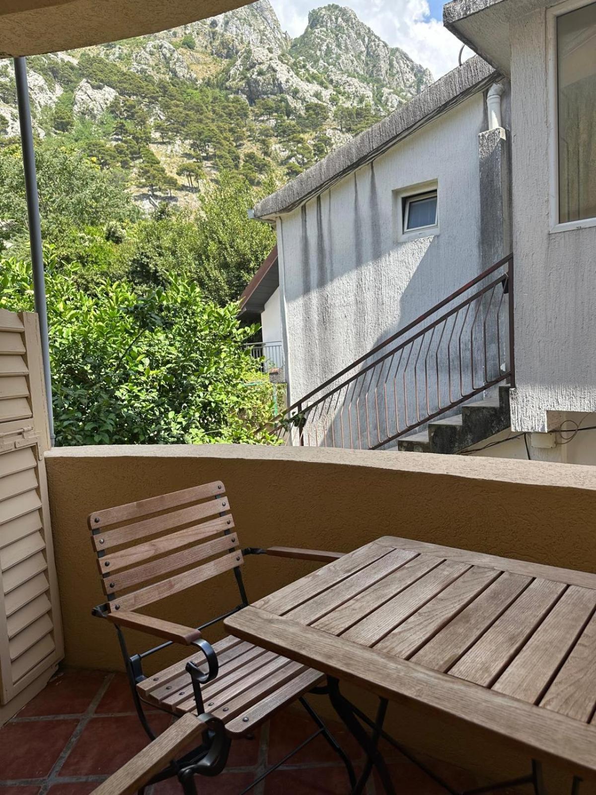 Themis Apart Hotel Kotor Dış mekan fotoğraf