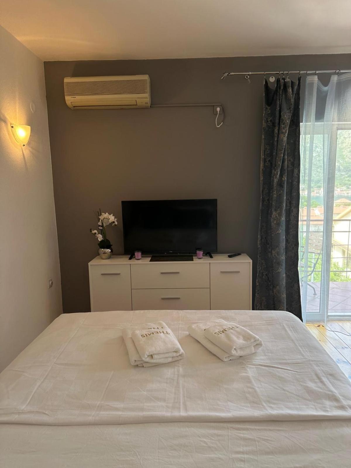 Themis Apart Hotel Kotor Dış mekan fotoğraf