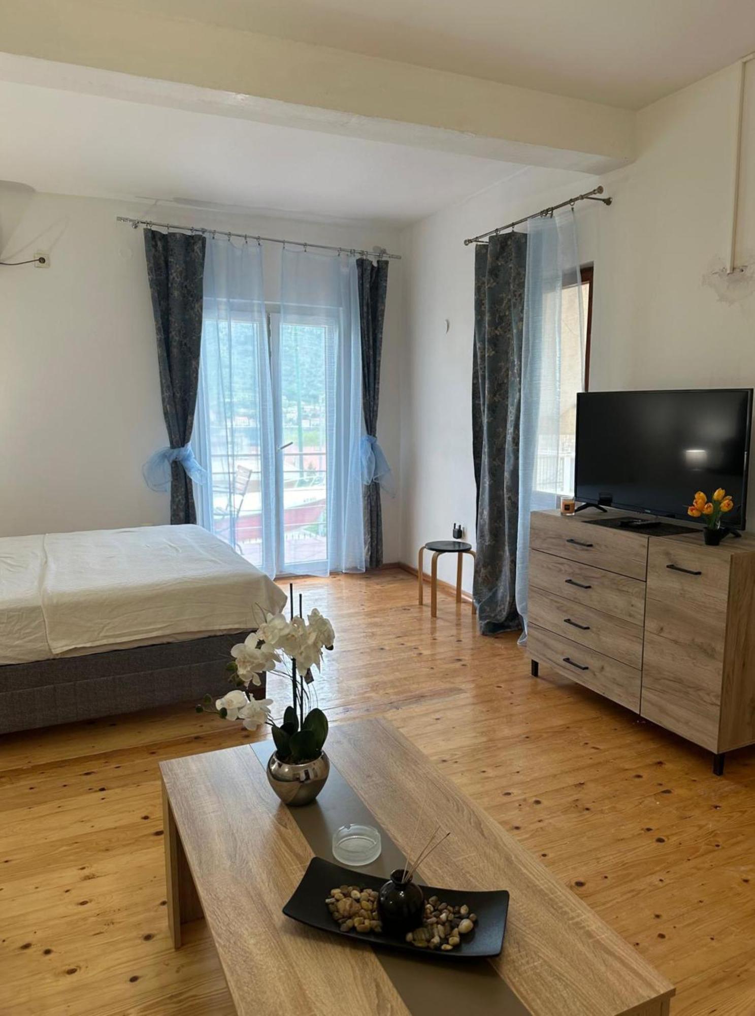 Themis Apart Hotel Kotor Dış mekan fotoğraf