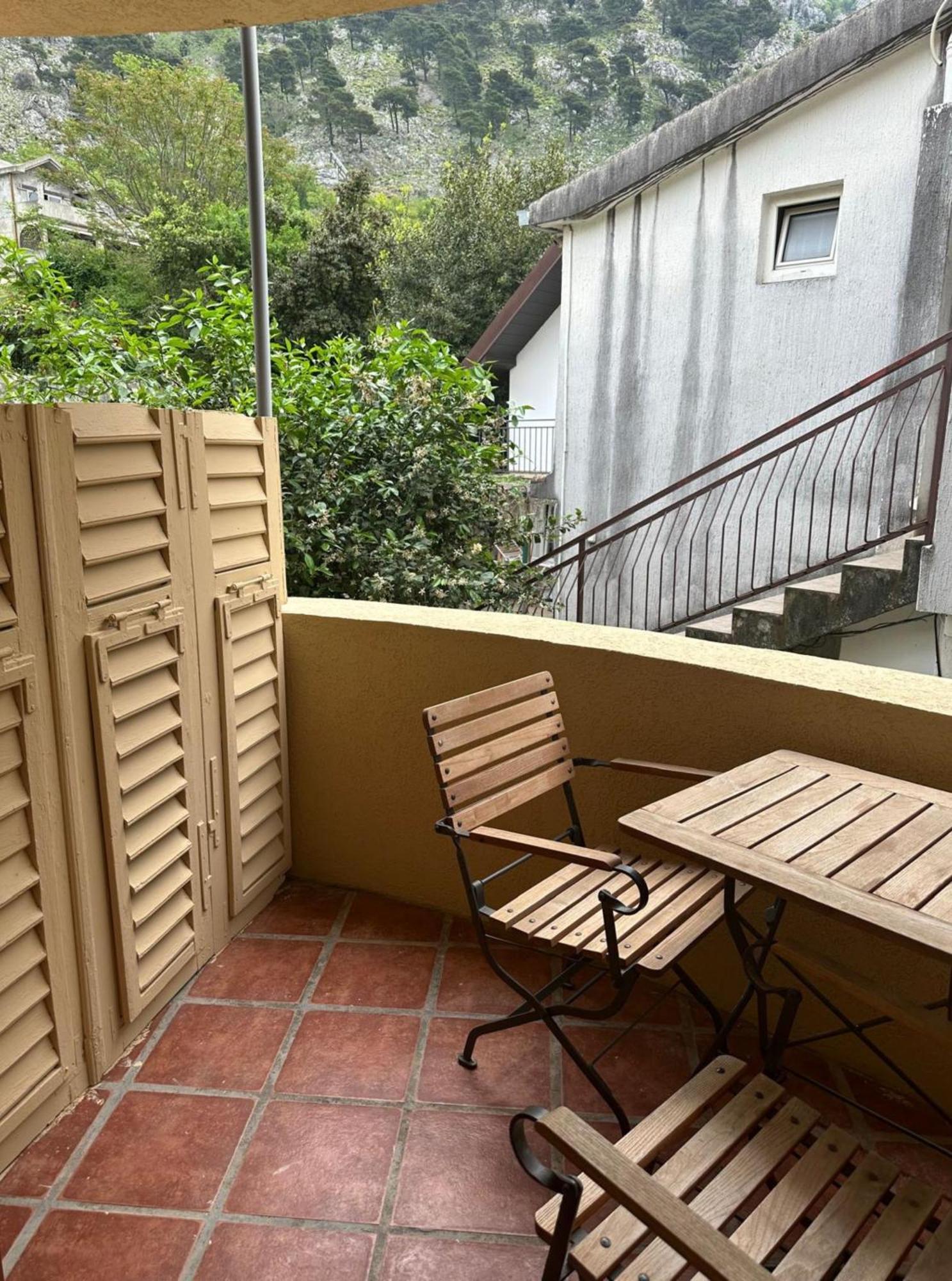 Themis Apart Hotel Kotor Dış mekan fotoğraf